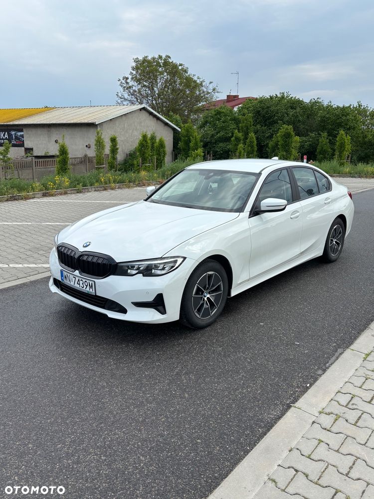 BMW Seria 3 318i - 3