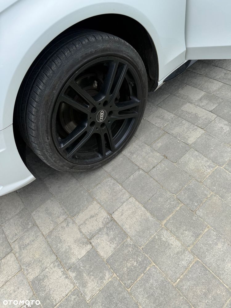 Audi A4 Avant 2.0 TDI - 7
