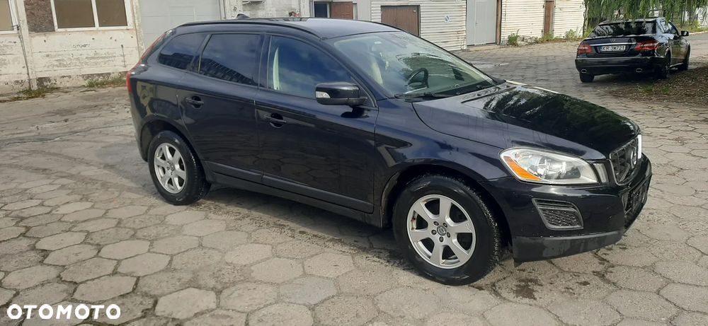 Volvo XC 60 D5 AWD Momentum - 3