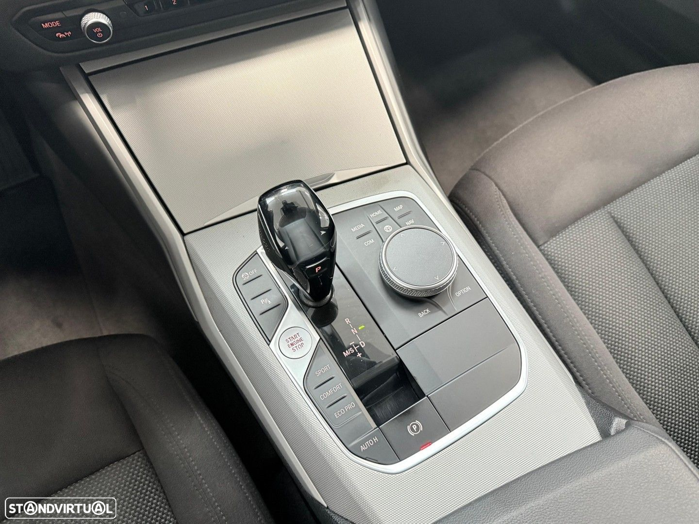 BMW 320 d Touring xDrive Line Sport Auto - 32