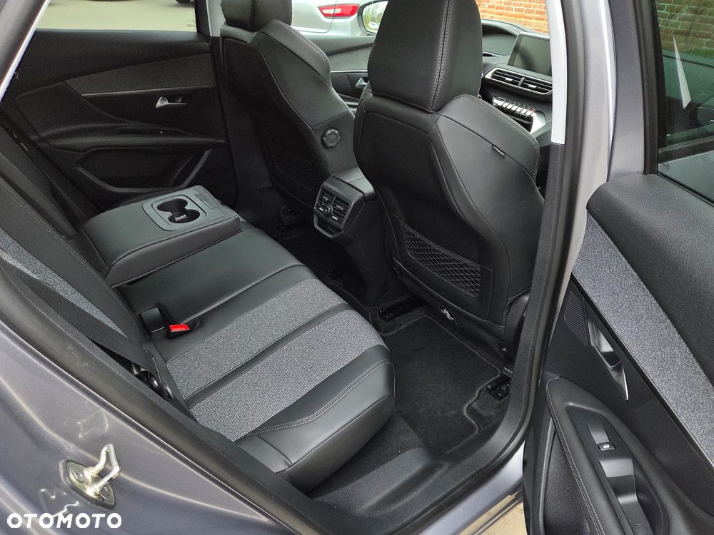 Peugeot 3008 - 19