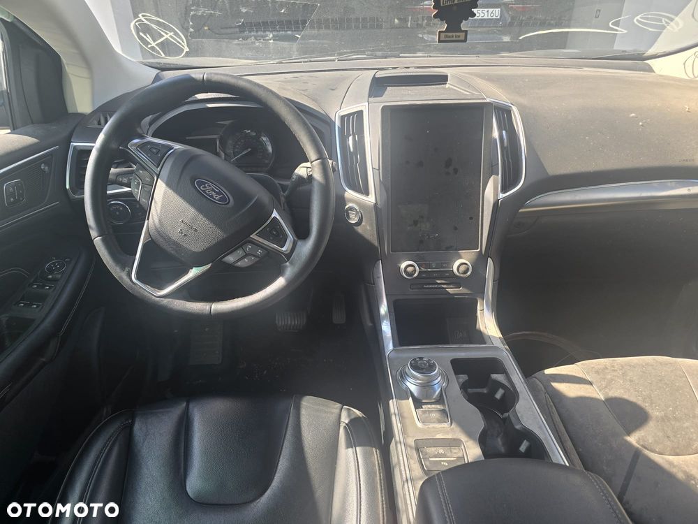 Ford Edge - 8