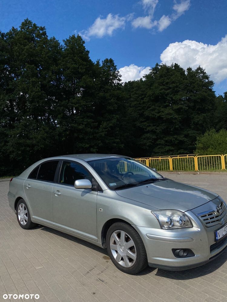 Toyota Avensis 1.8 VVT-i Sol - 4