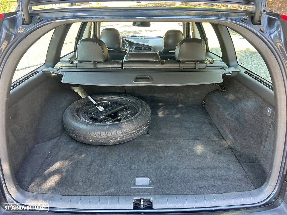 Volvo V70 2.0 T Nivel 3 - 11
