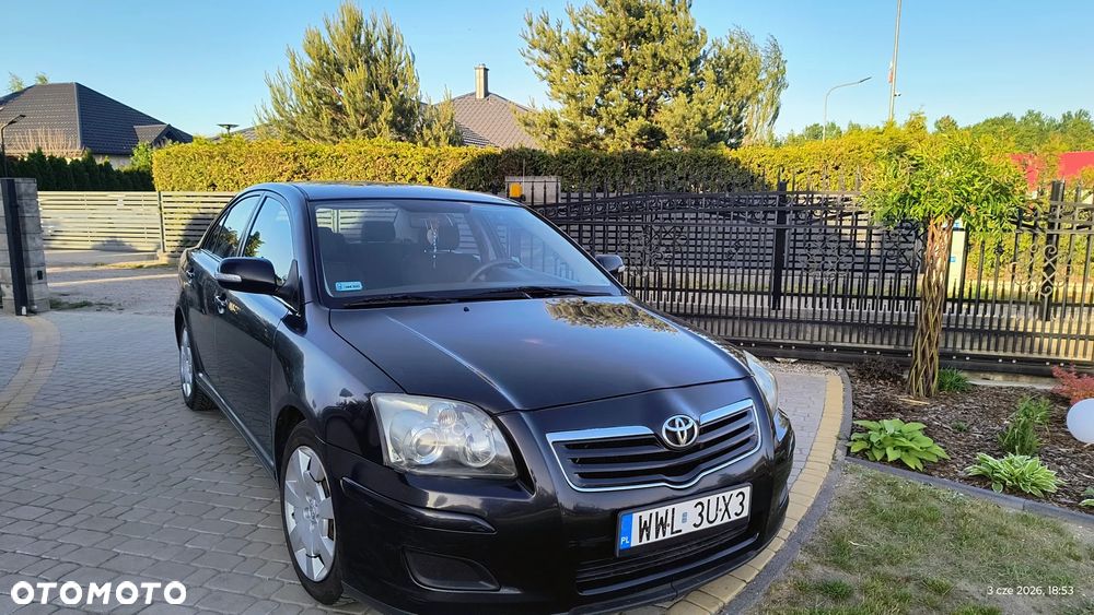 Toyota Avensis 1.8 VVT-i Sol Premium - 1