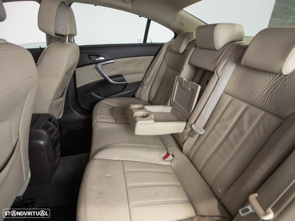 Opel Insignia - 10