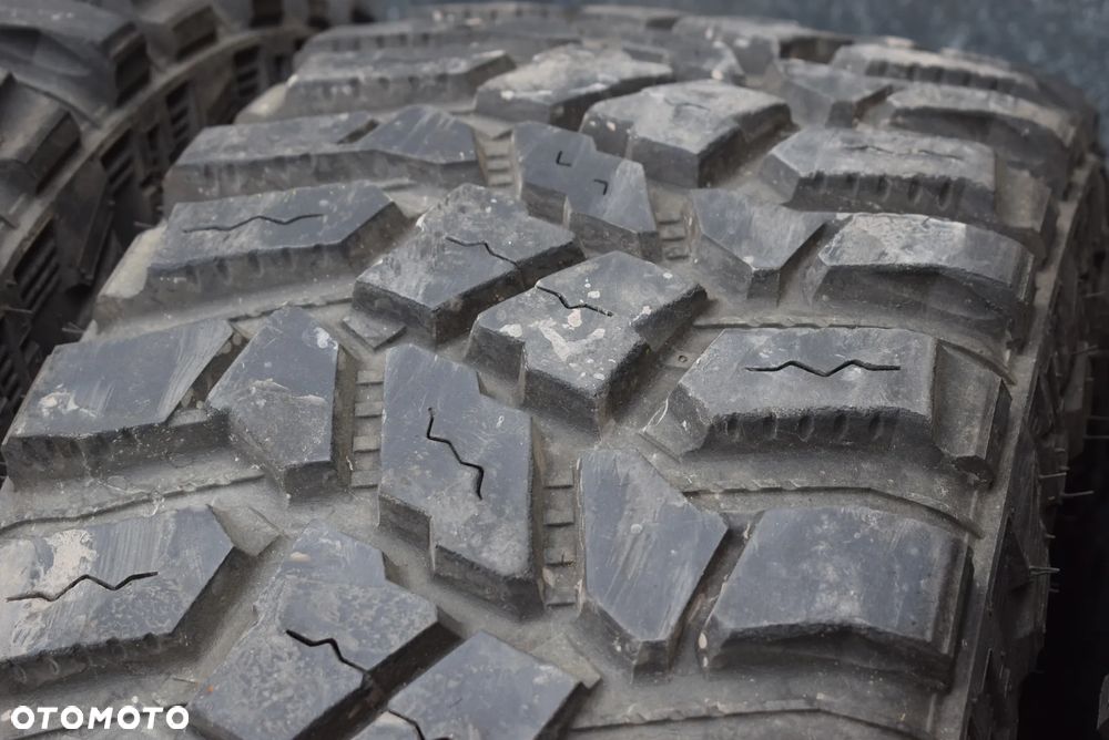 315/70 R17 Cooper Discoverer Cena za komplet - 3