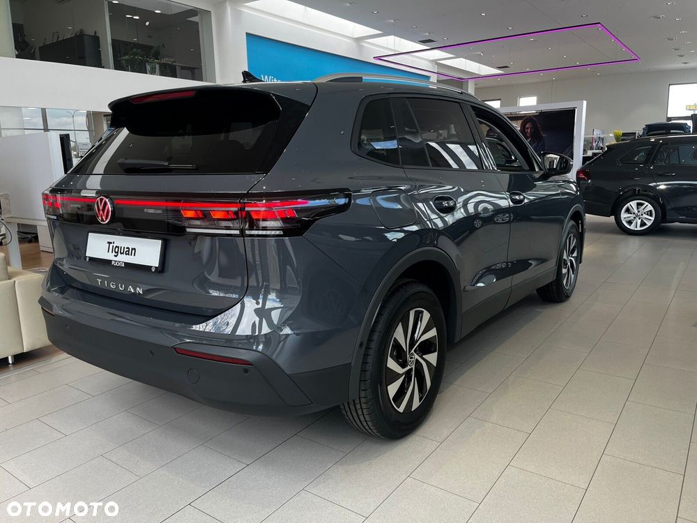 Volkswagen Tiguan - 5