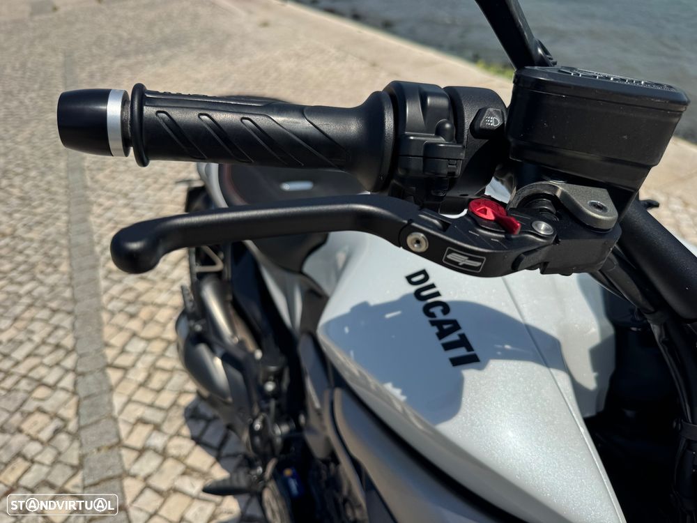 Ducati XDiavel V4 - 24