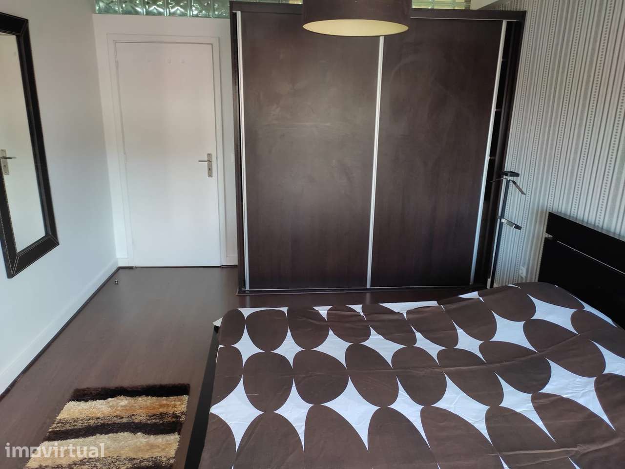Arrendo T2 mobilado c/ garagem - Grande imagem: 4/10