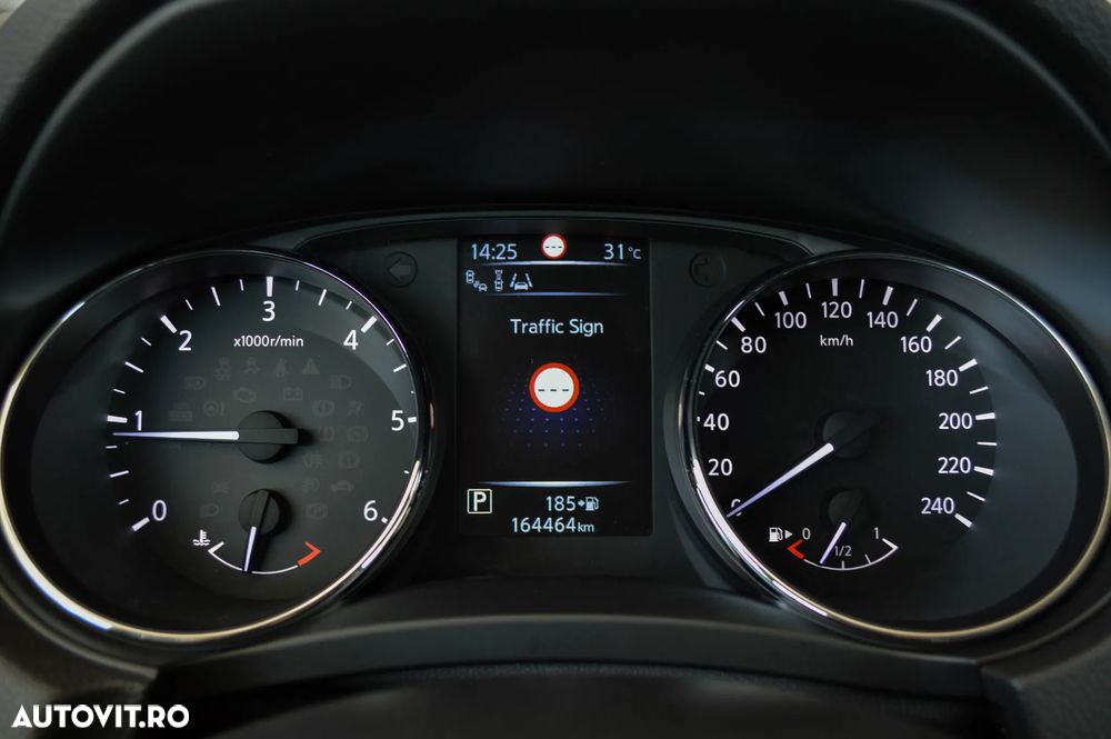 Nissan Qashqai 1.6 DCI Xtronic TEKNA - 20