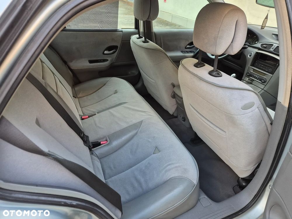 Renault Laguna - 27