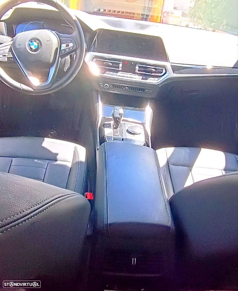 BMW 320 d Aut. Edition Luxury Line Purity - 24