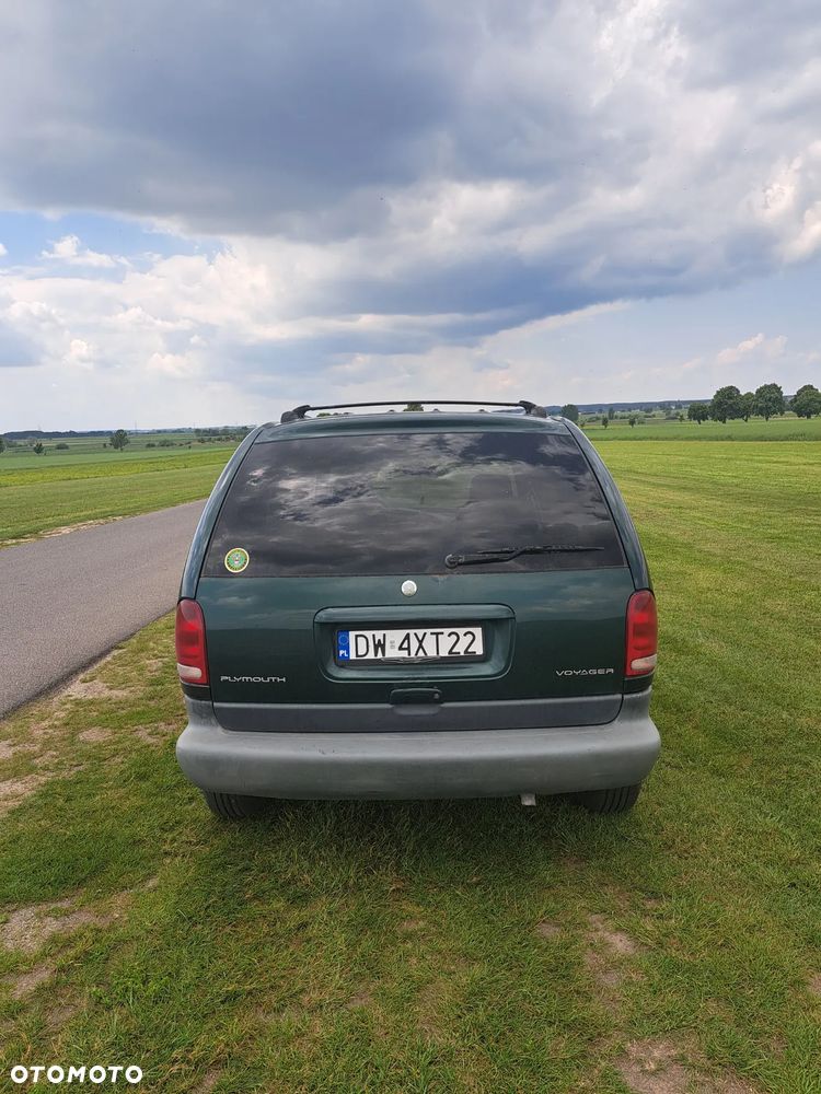 Plymouth Voyager 3.3 SE - 6