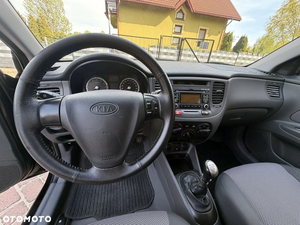Kia Rio 1.4 Vision - 17