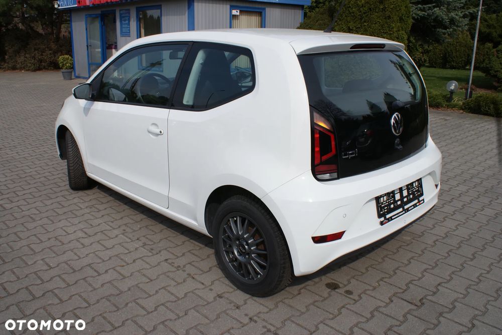 Volkswagen up! - 9