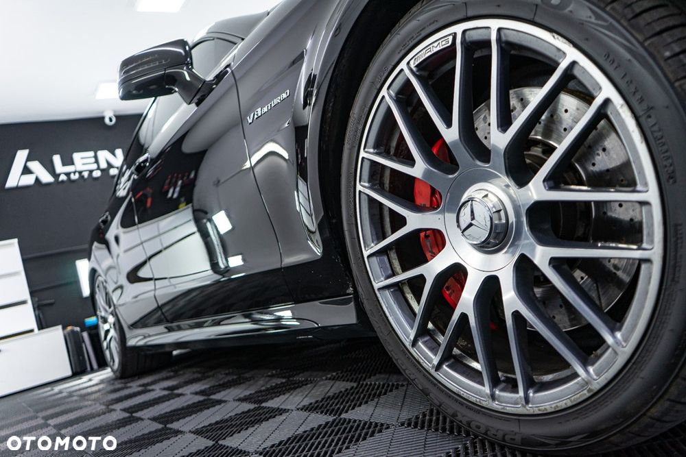 Mercedes-Benz CLS - 4