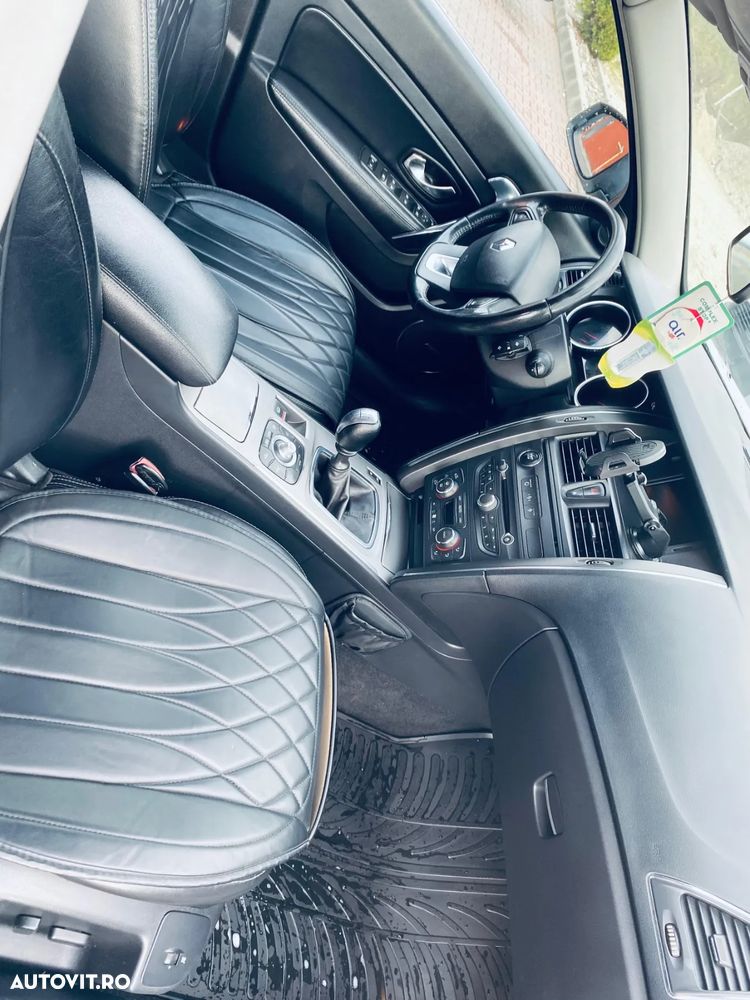 Renault Latitude - 5