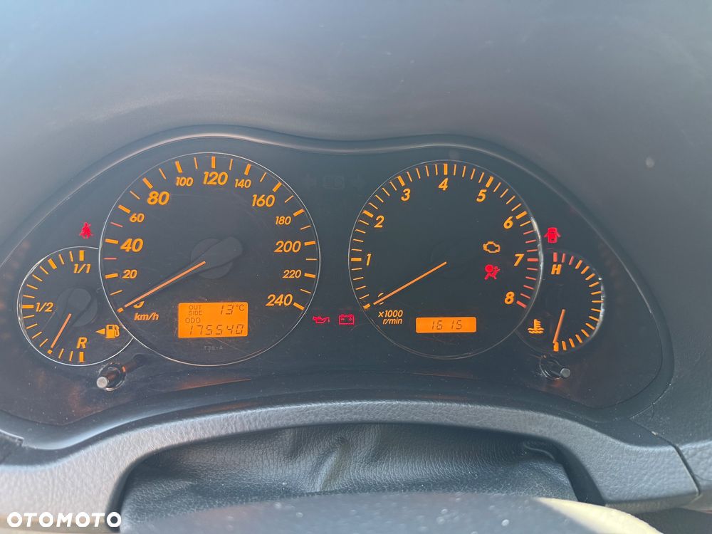 Toyota Avensis 1.8 VVT-i Sol - 7