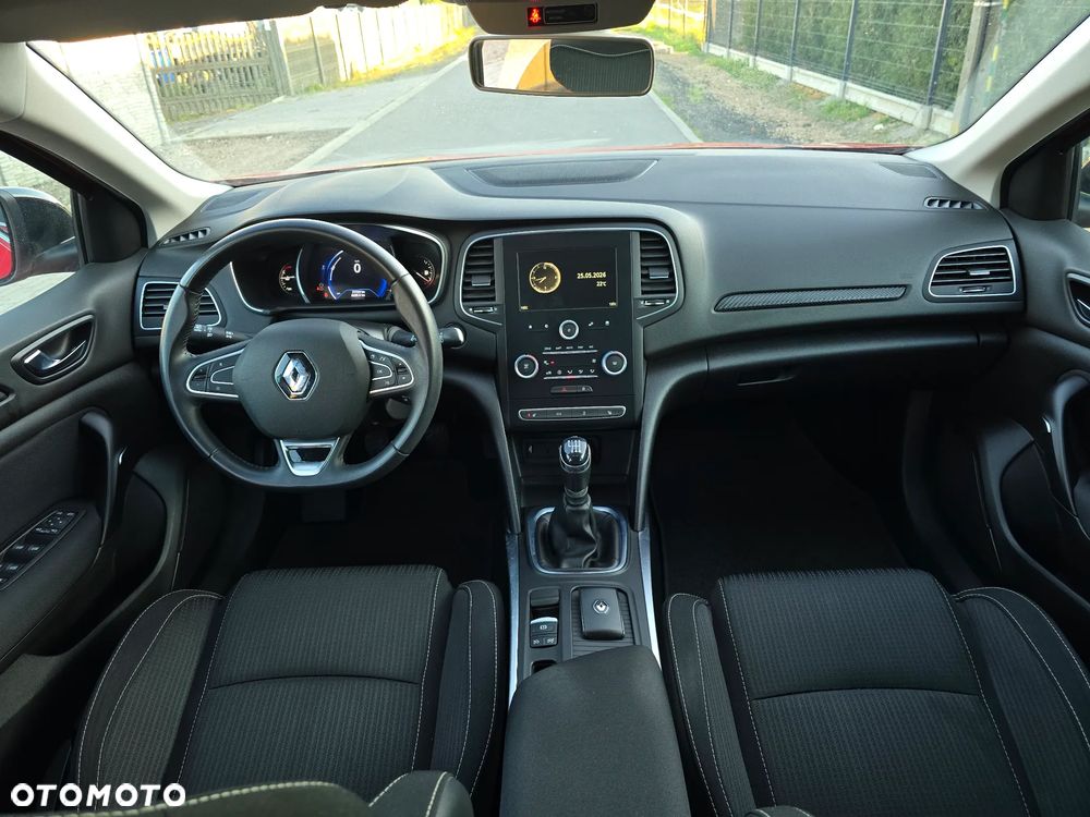 Renault Megane TCe 140 GPF LIMITED - 14
