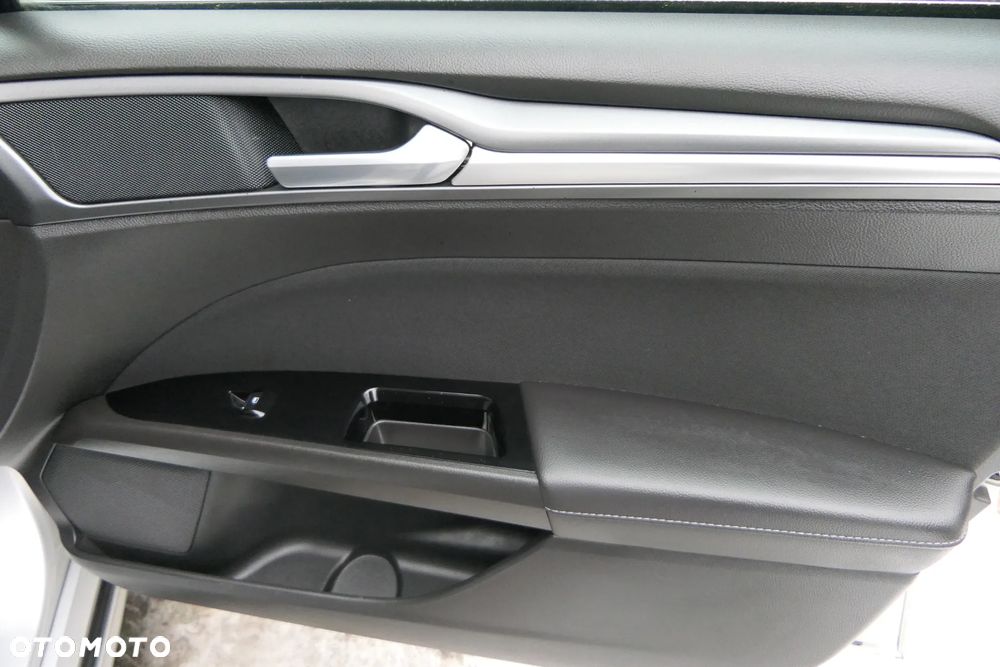 Ford Mondeo 2.0 TDCi Titanium - 31