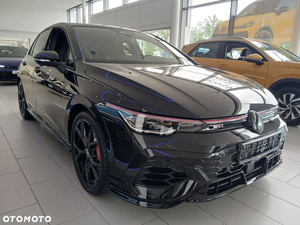Volkswagen Golf - 4