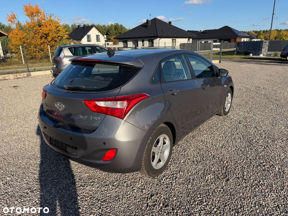 Hyundai i30 1.4 Trend - 16