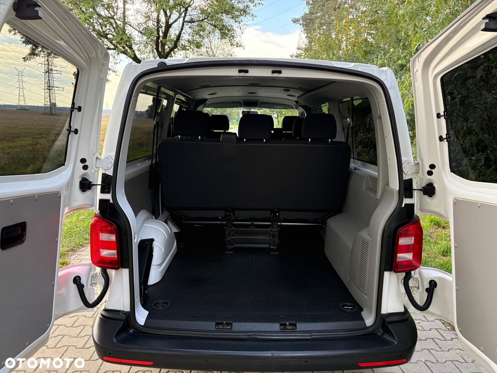 Volkswagen Transporter - 22