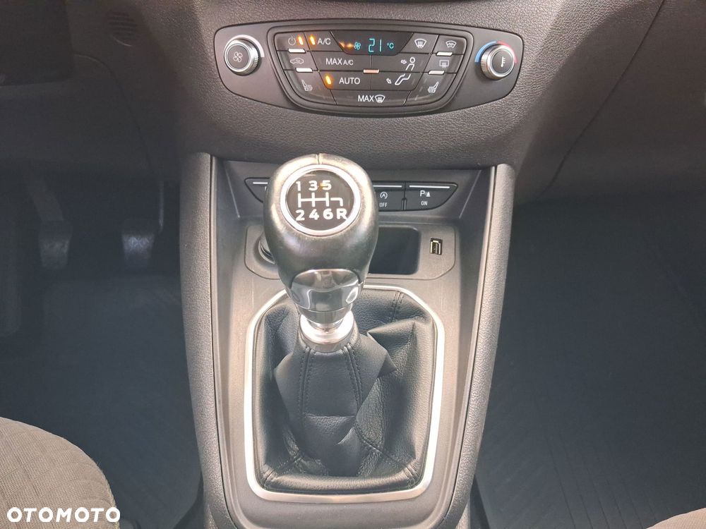 Ford Tourneo Courier 1.5 TDCi Titanium - 30