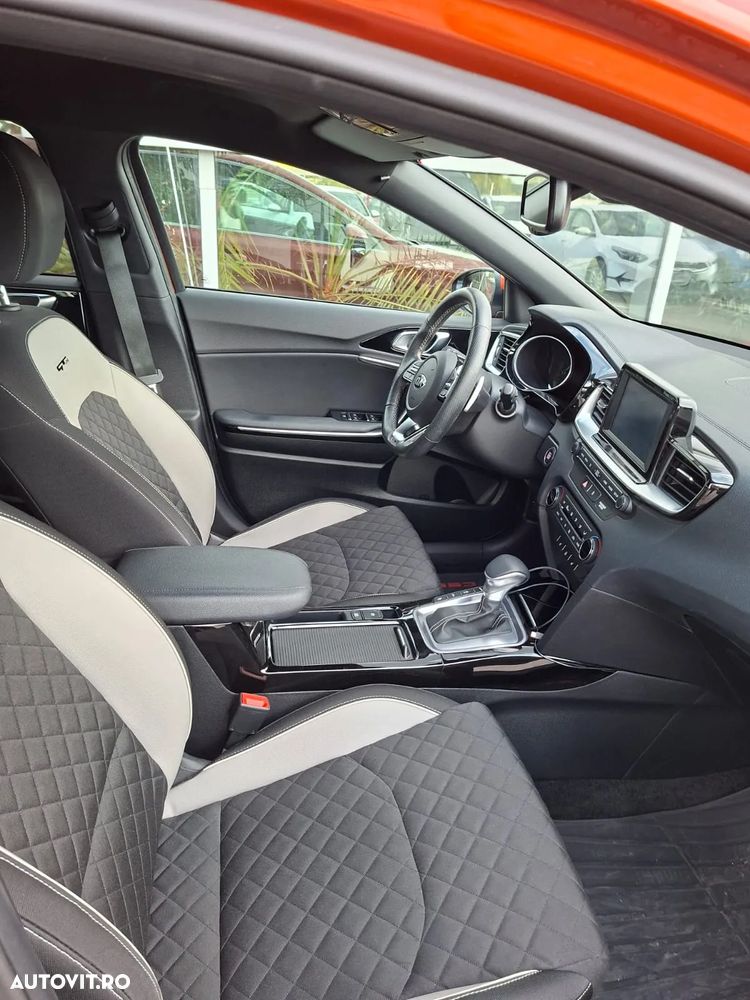 Kia Ceed 1.4 T-GDI 7DCT GT Line - 18