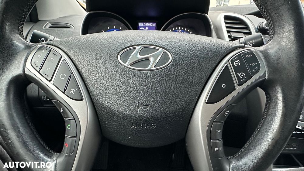 Hyundai i30 i30cw 1.6 CRDi Style - 24