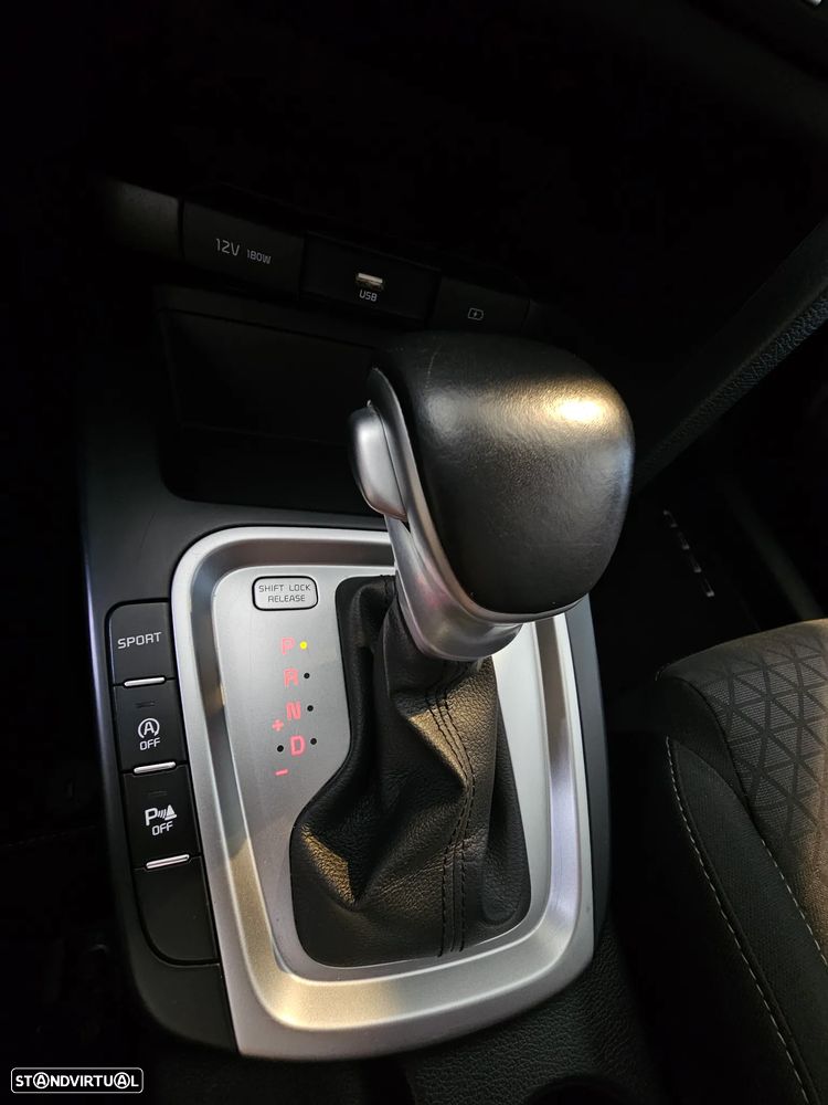 Kia Ceed SW 1.6 CRDi Drive+SRF 7DCT - 16