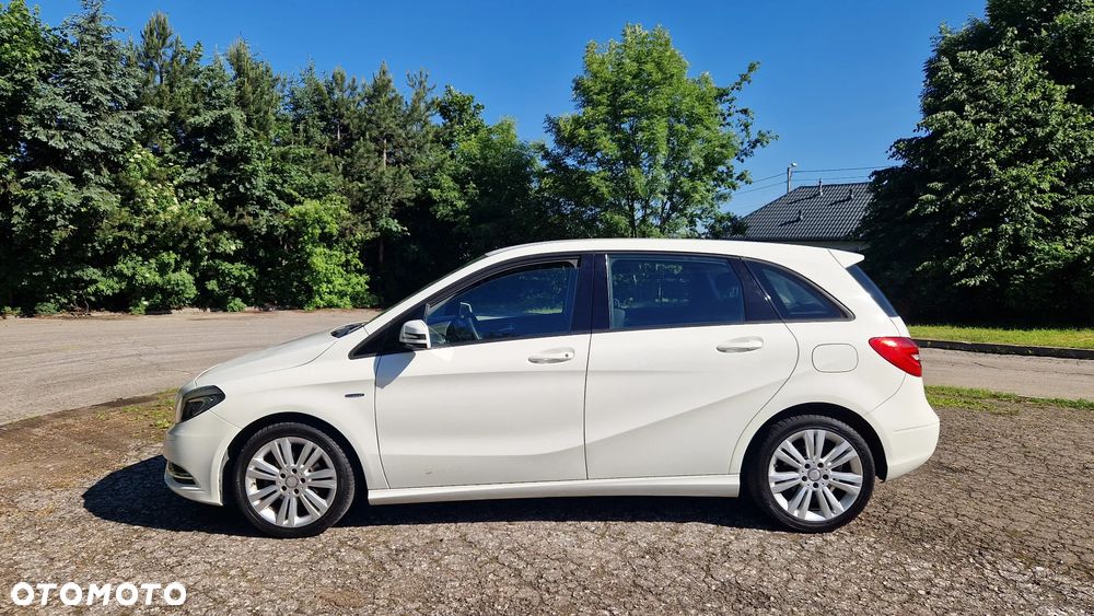 Mercedes-Benz Klasa B 180 (BlueEFFICIENCY) - 6