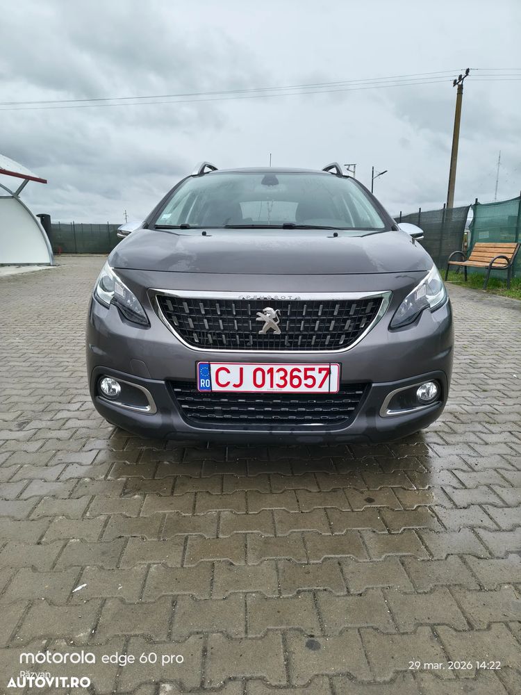 Peugeot 2008 PureTech 110 Style - 2