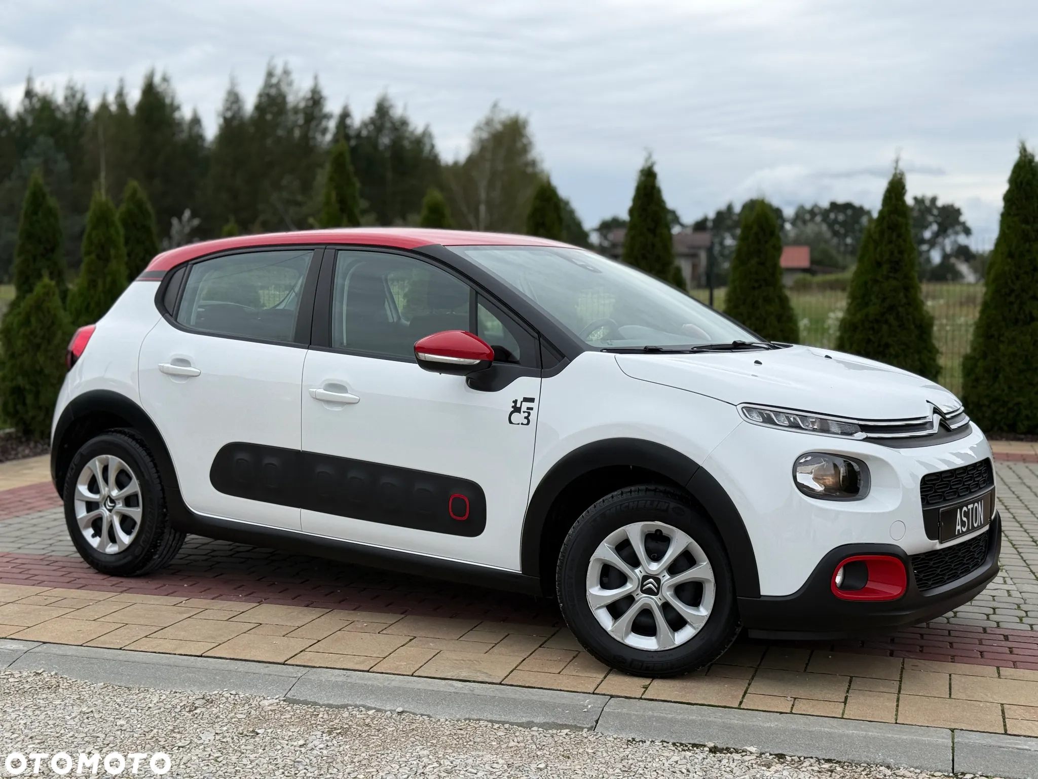 Citroën C3 Pure Tech 82 SHINE - 3