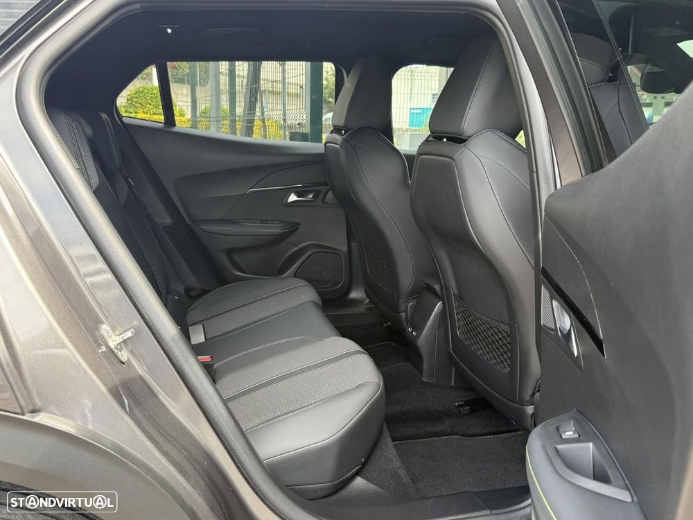 Peugeot 2008 1.2 PureTech GT - 45
