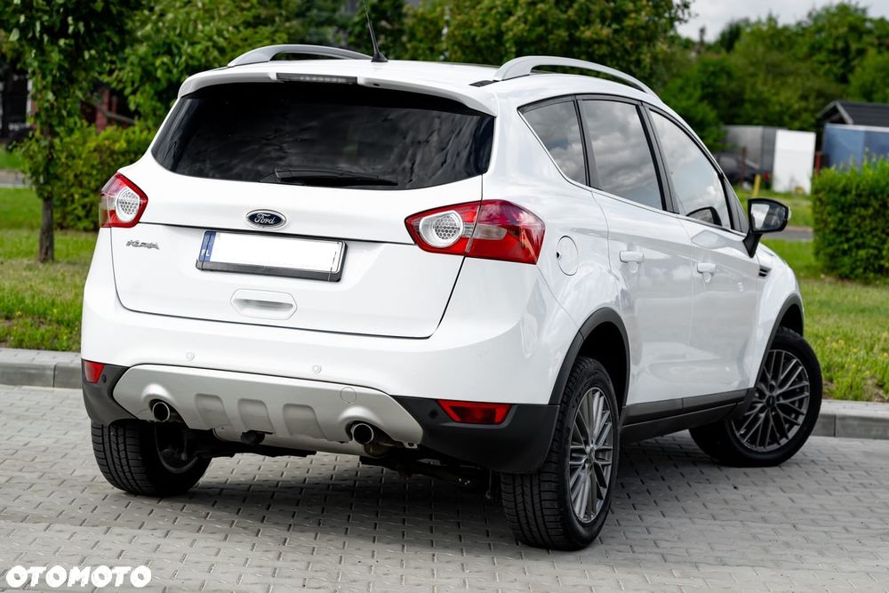 Ford Kuga 2.5 4x4 Titanium - 10