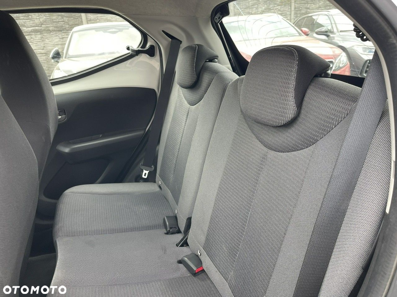Toyota Aygo x-play - 10
