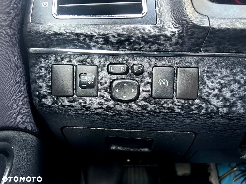 Toyota Avensis Touring Sports 1.8 Business Edition - 21