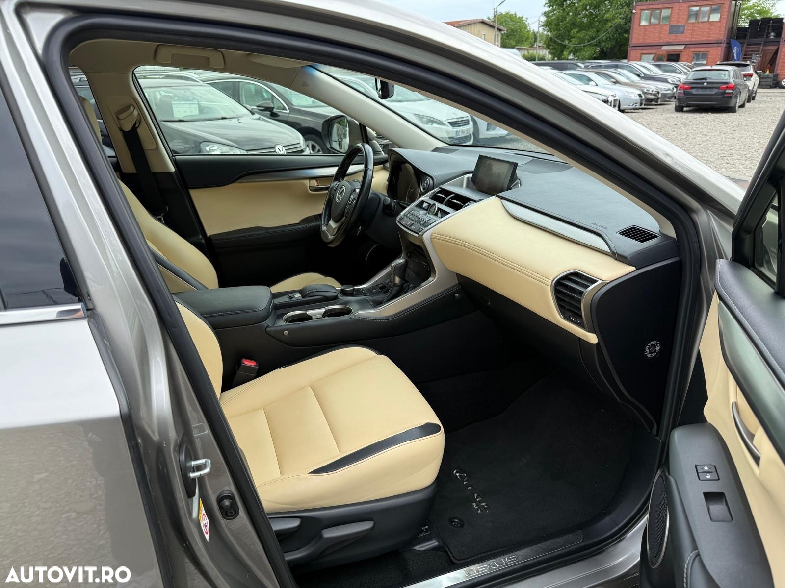 Lexus Seria NX 300h - 22
