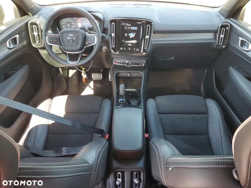 Volvo XC 40 T5 AWD R-Design - 8