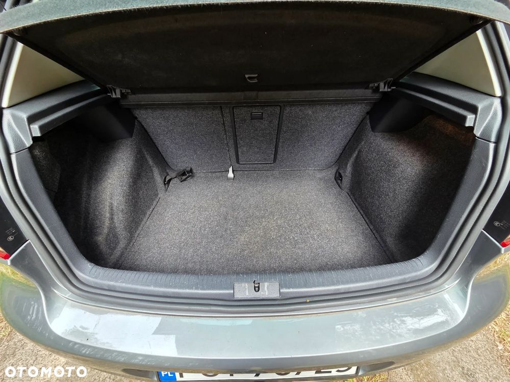 Volkswagen Golf 1.2 TSI BlueMotion Technology Comfortline - 2