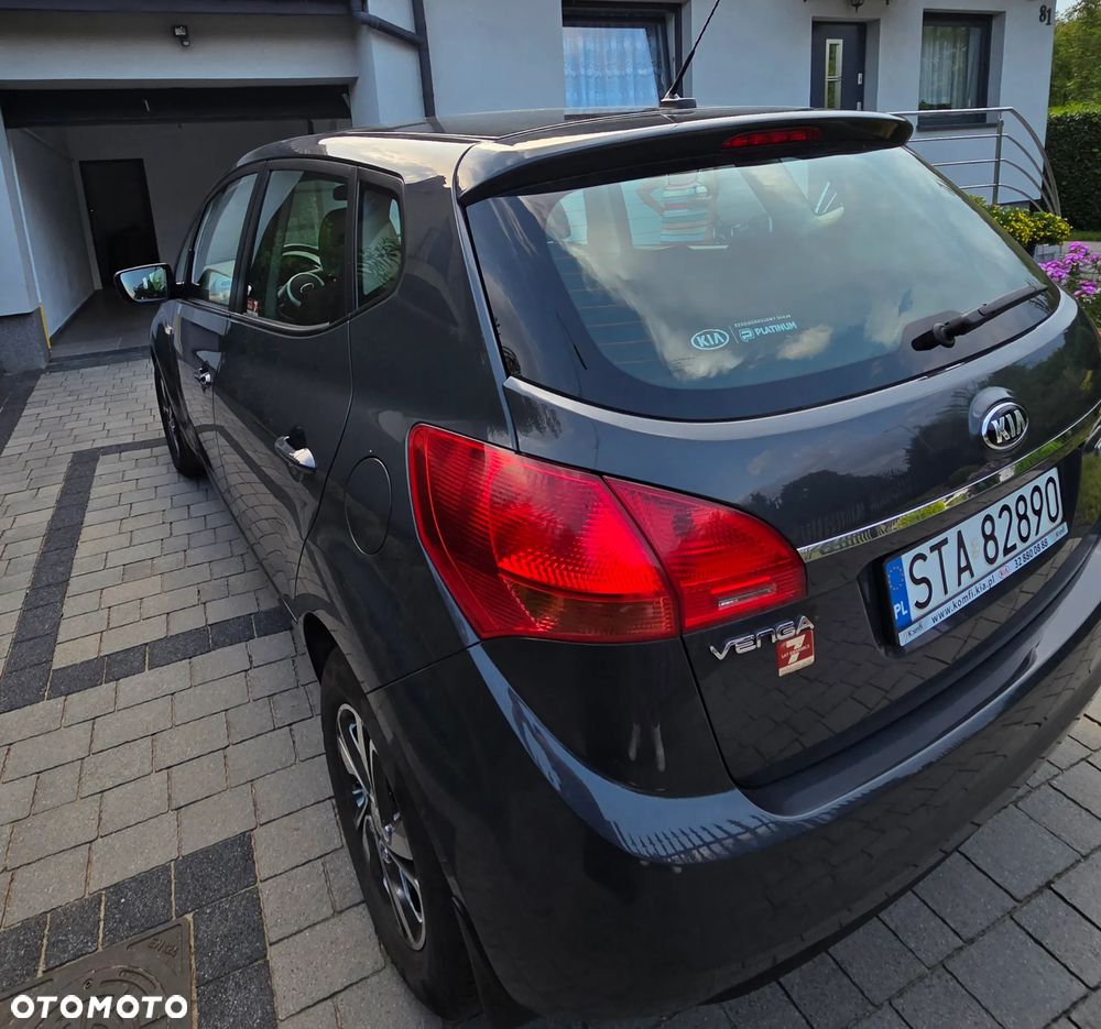 Kia Venga 1.6 M - 10