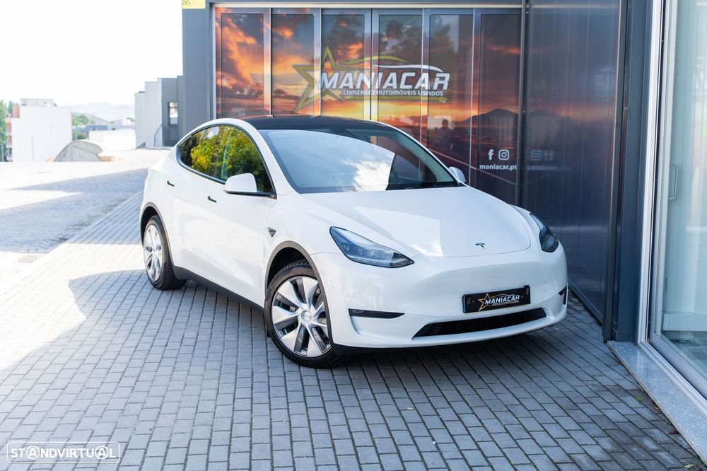 Tesla Model Y Long Range Dual Motor AWD - 4