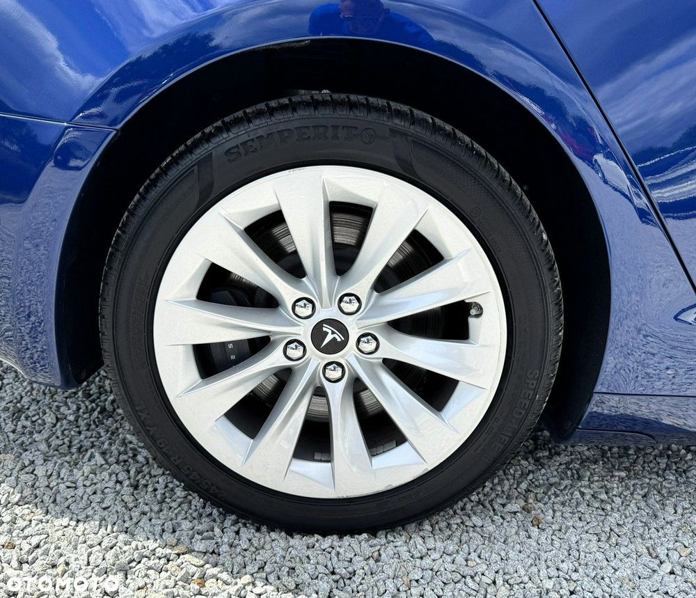 Tesla Model S Long Range Plus - 8