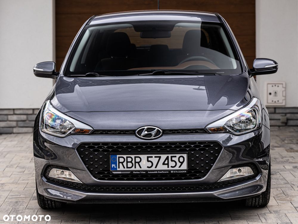 Hyundai i20 - 12