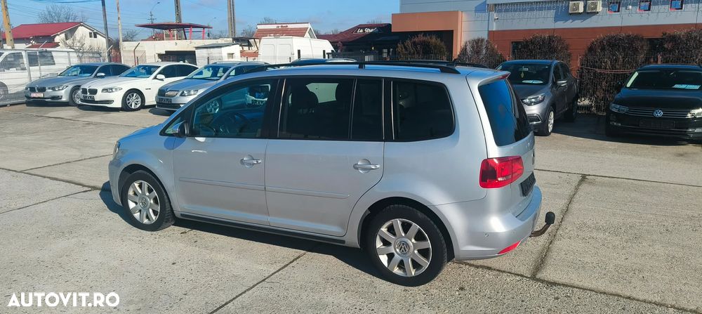 Volkswagen Touran 2.0 TDI DPF DSG Comfortline - 18
