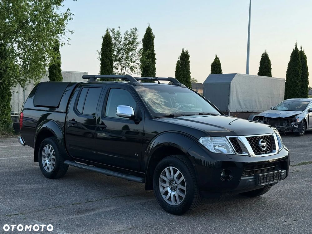 Nissan Navara 3.0 D V6 Platinum Long EU5 - 12