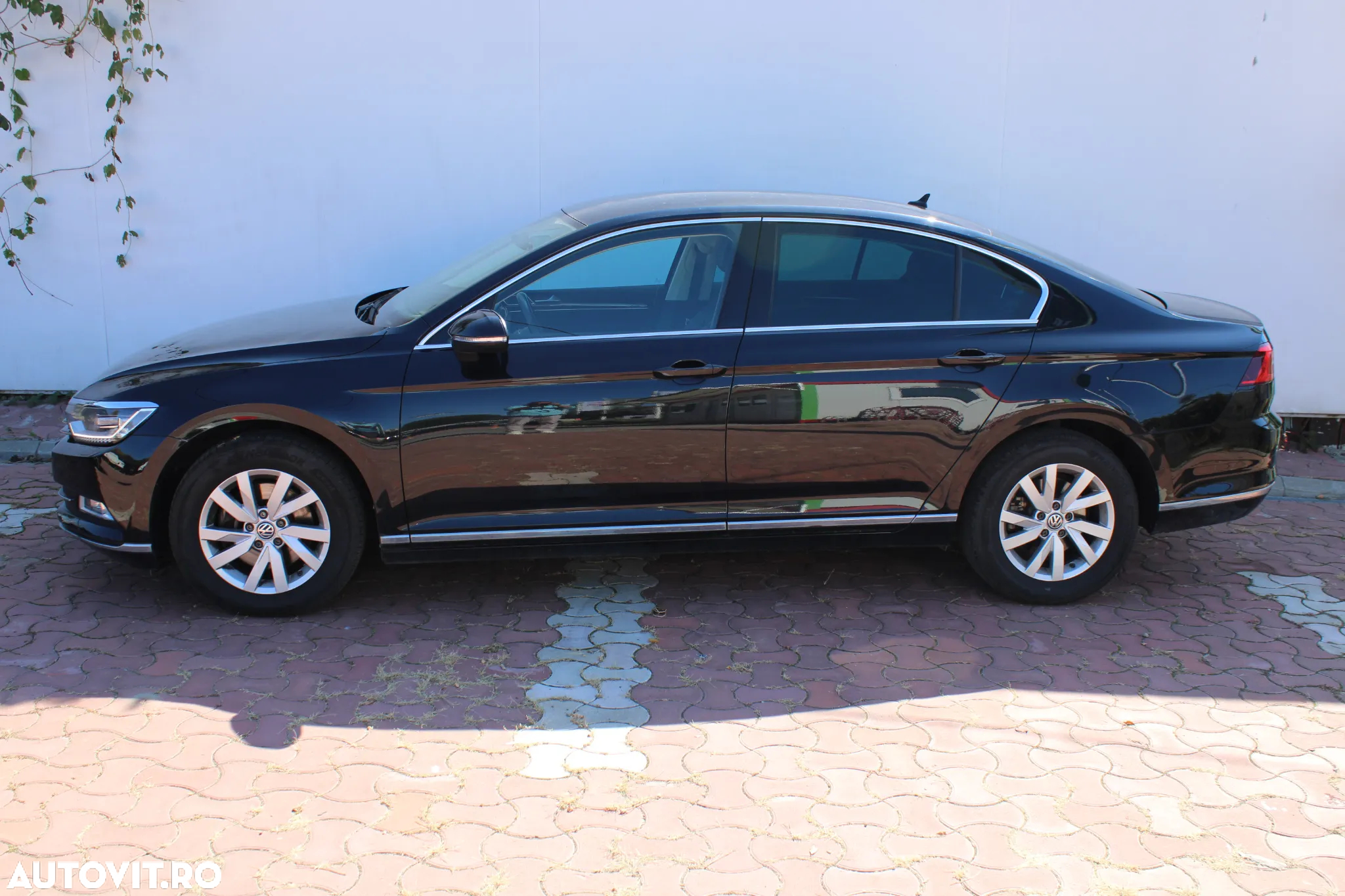 Volkswagen Passat 2.0 TDI (BlueMotion Technology) Highline - 3