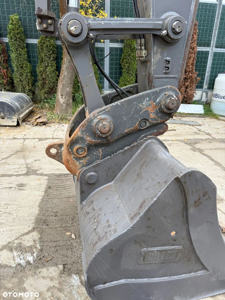 Volvo EC 200 EL ( EC 220 ) - 4